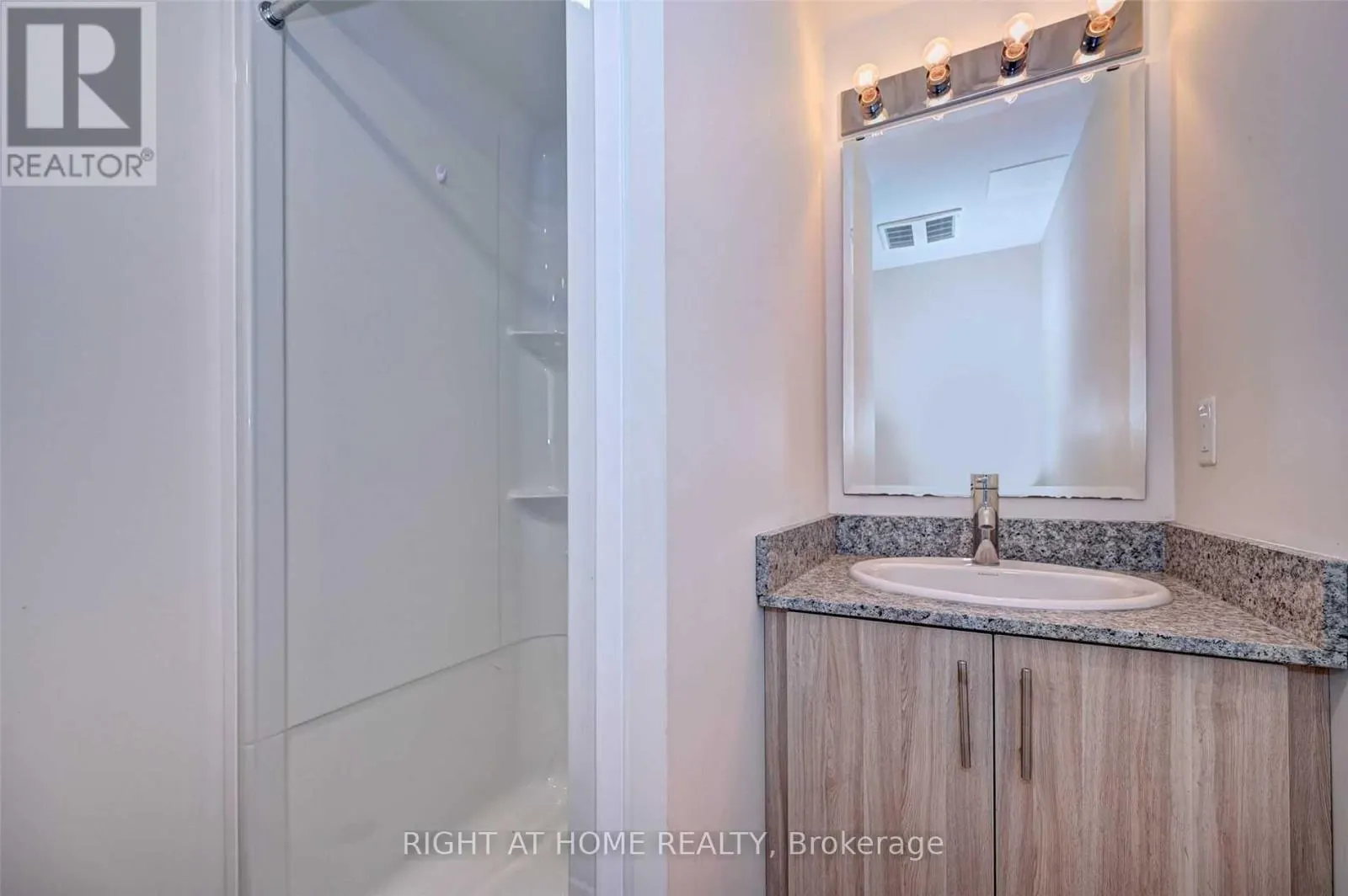 F114 - 275 LARCH STREET S
