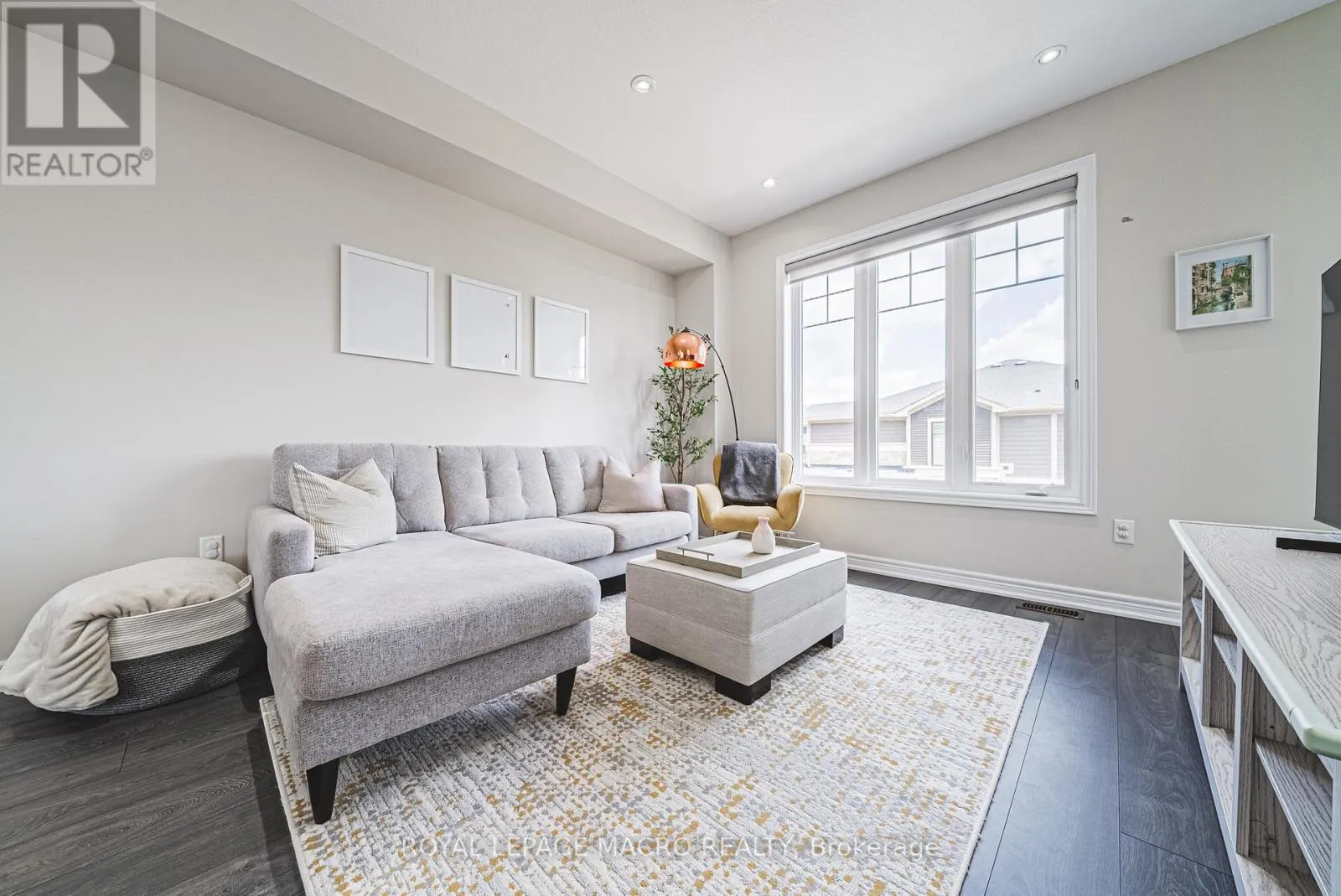 52 - 288 GLOVER ROAD