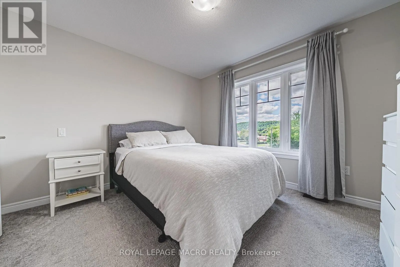 52 - 288 GLOVER ROAD
