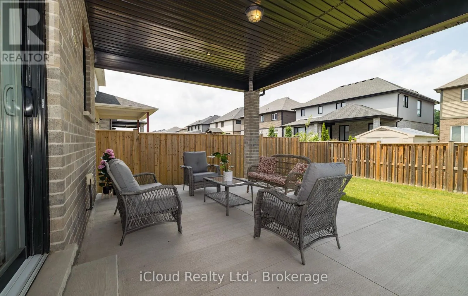 9305 EAGLE RIDGE DRIVE