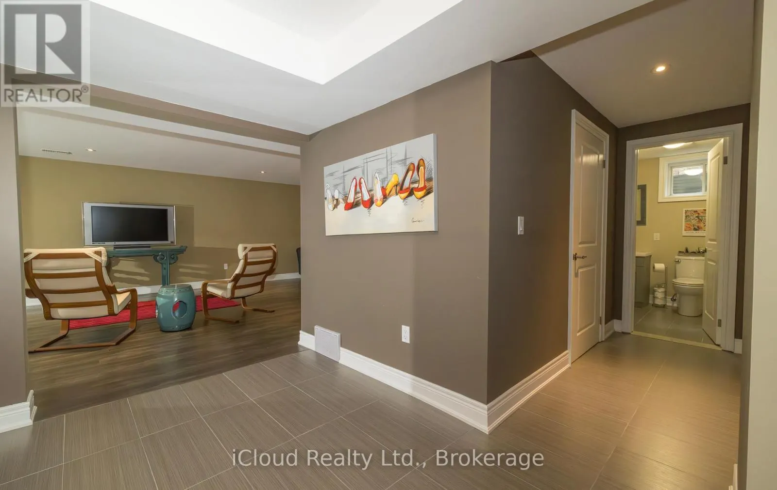 9305 EAGLE RIDGE DRIVE