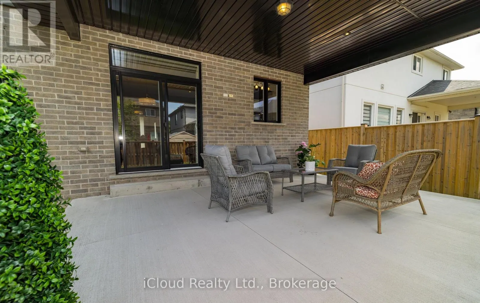 9305 EAGLE RIDGE DRIVE