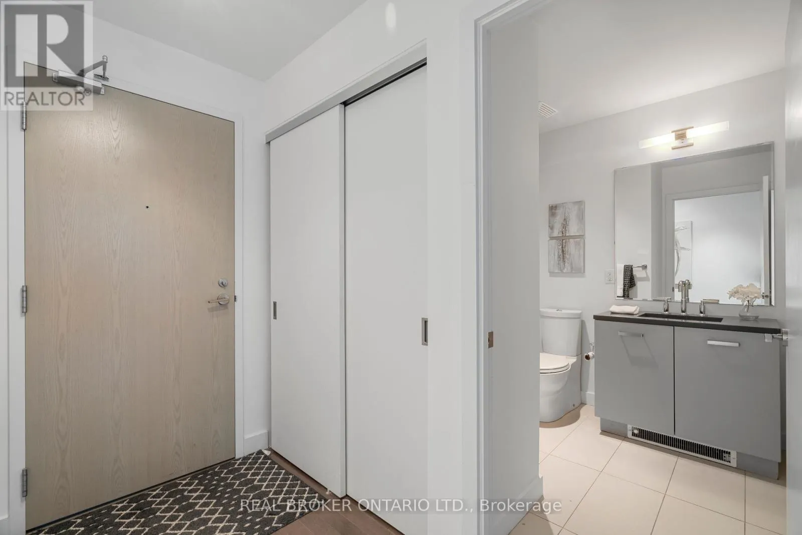 1208 - 224 LYON STREET N