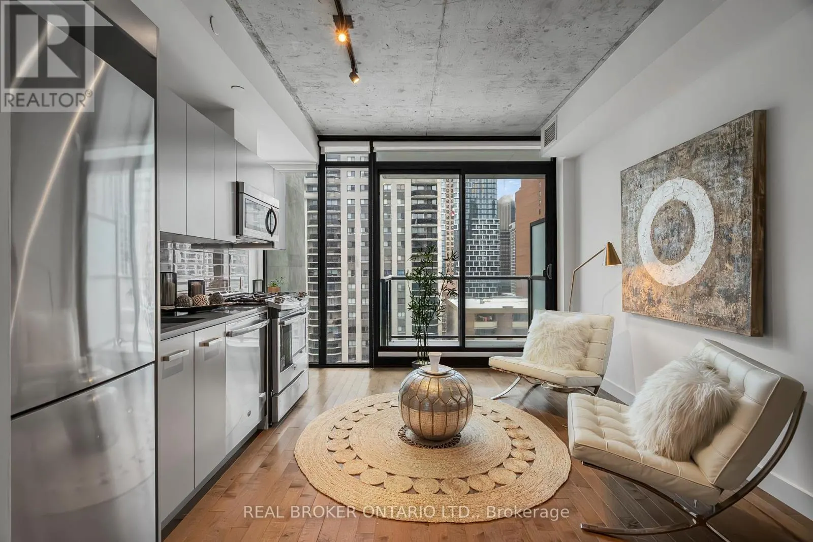 1208 - 224 LYON STREET N