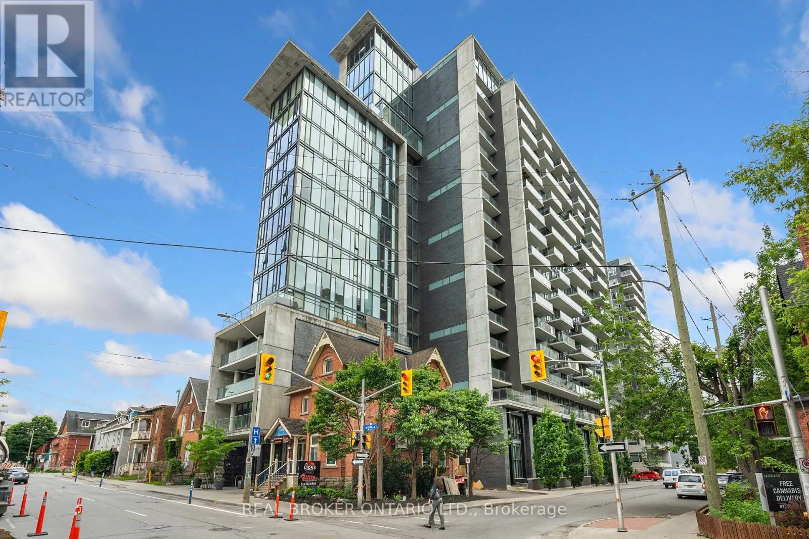 1208 - 224 LYON STREET N