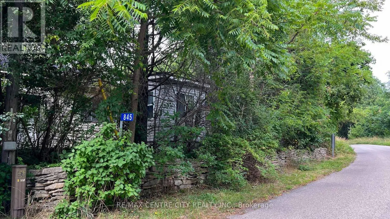 845 COLLINSON ROAD