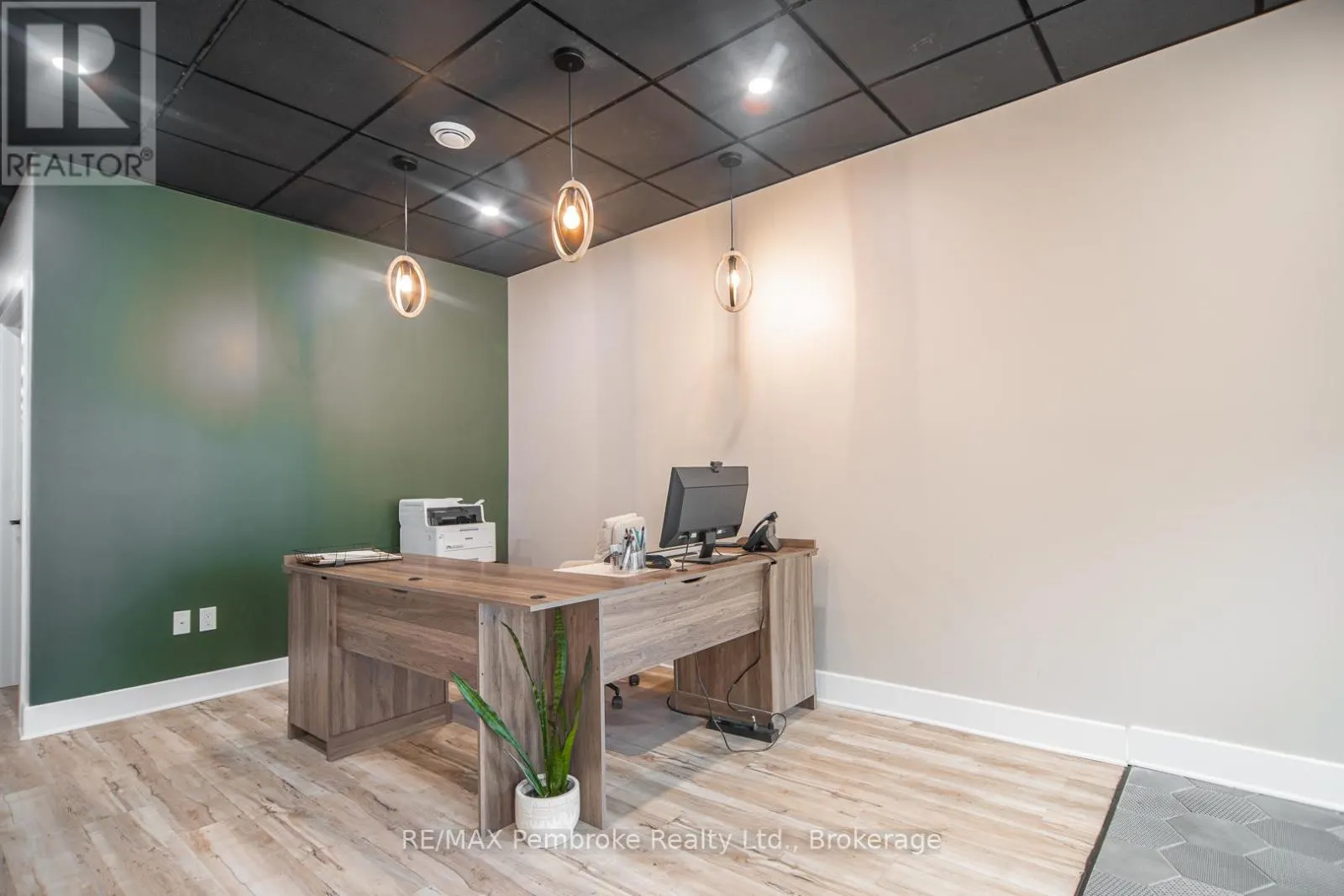 150 PEMBROKE STREET W