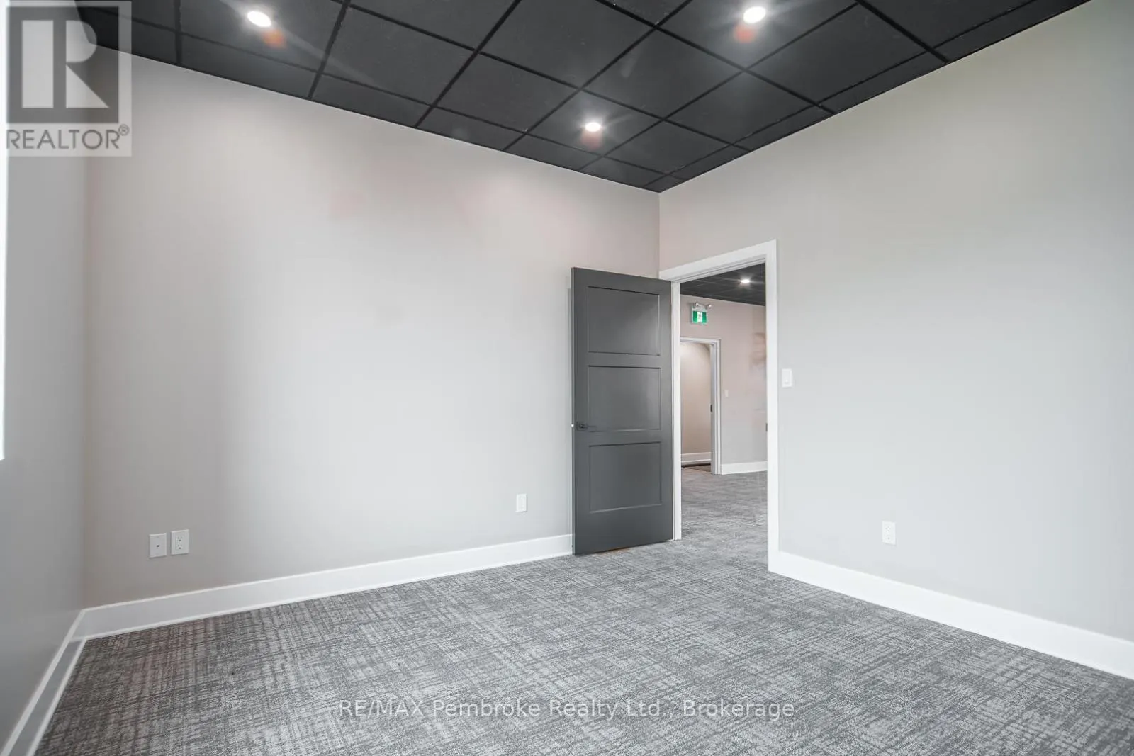 150 PEMBROKE STREET W