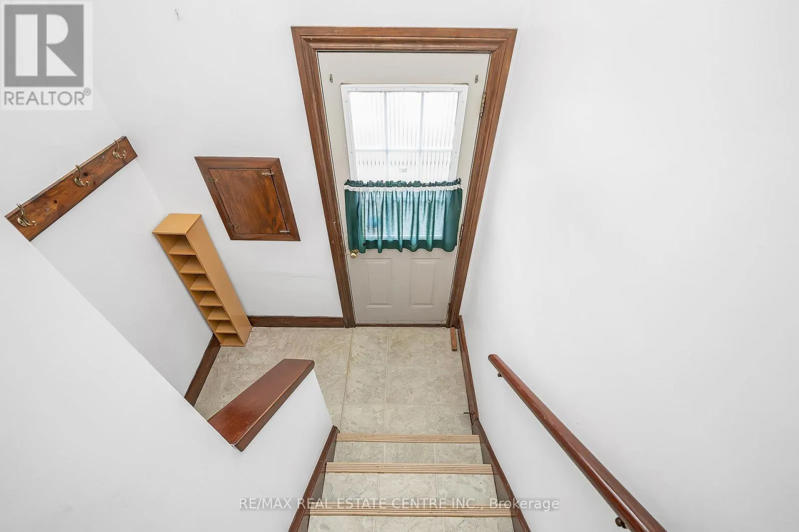 676 UPPER WENTWORTH STREET