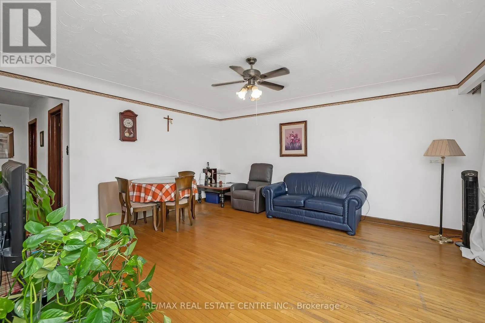 676 UPPER WENTWORTH STREET