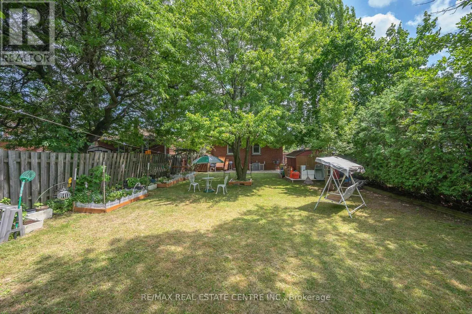 676 UPPER WENTWORTH STREET
