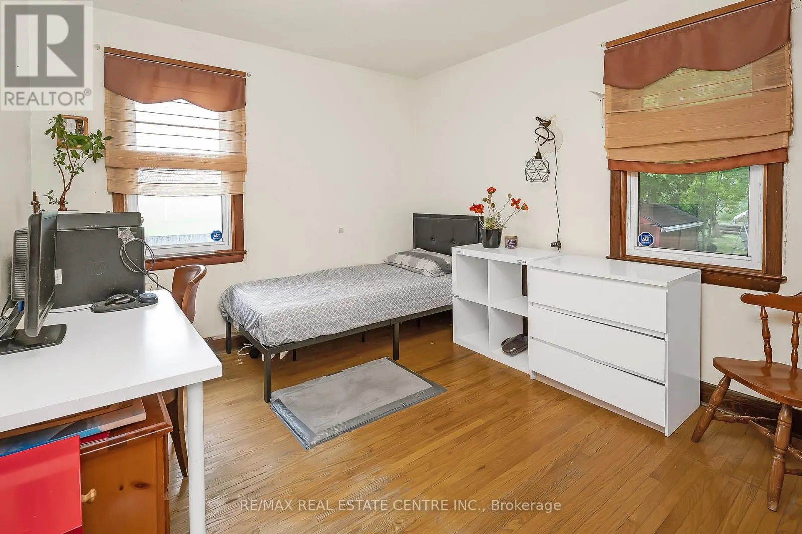 676 UPPER WENTWORTH STREET