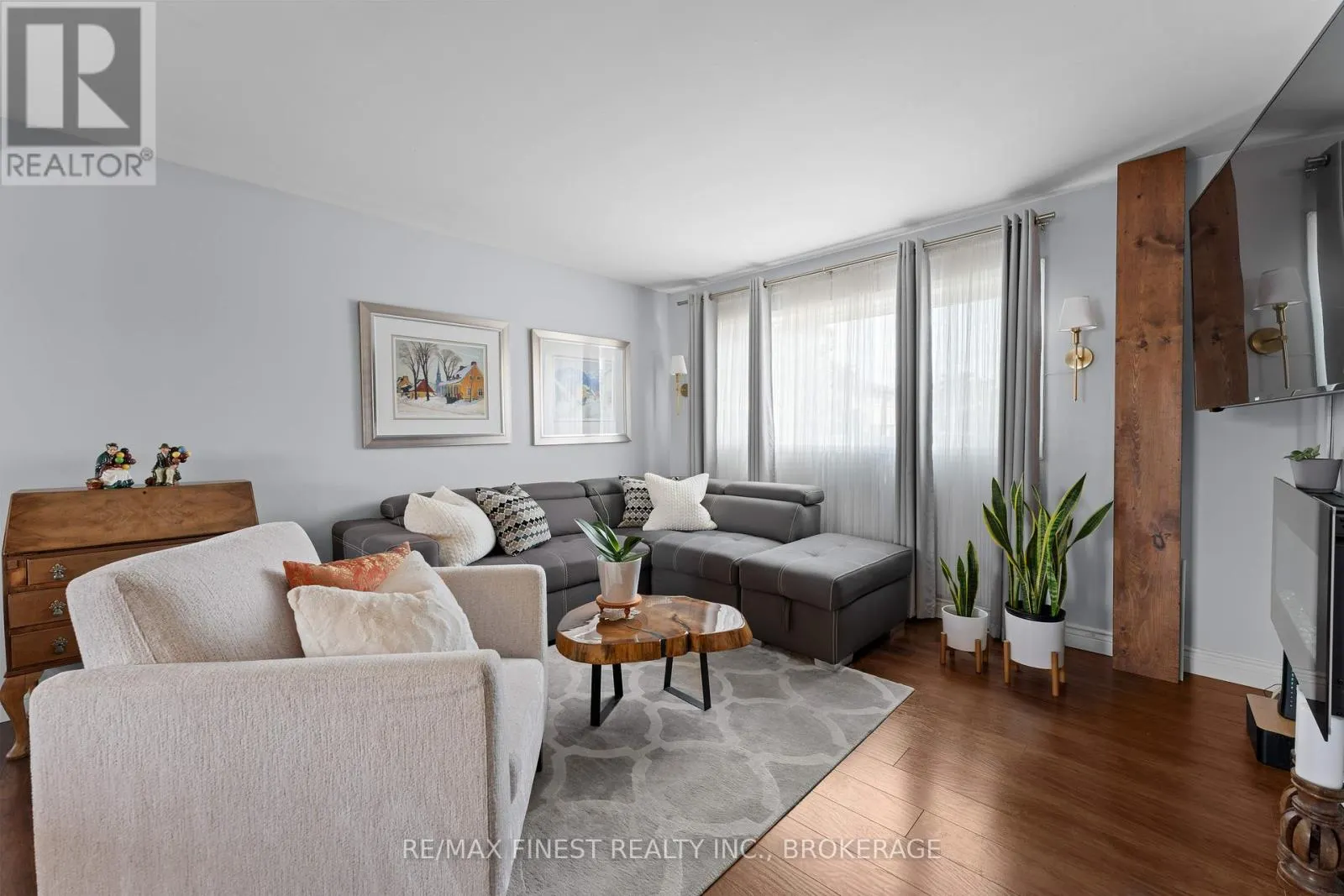 7 MEADOW LANE