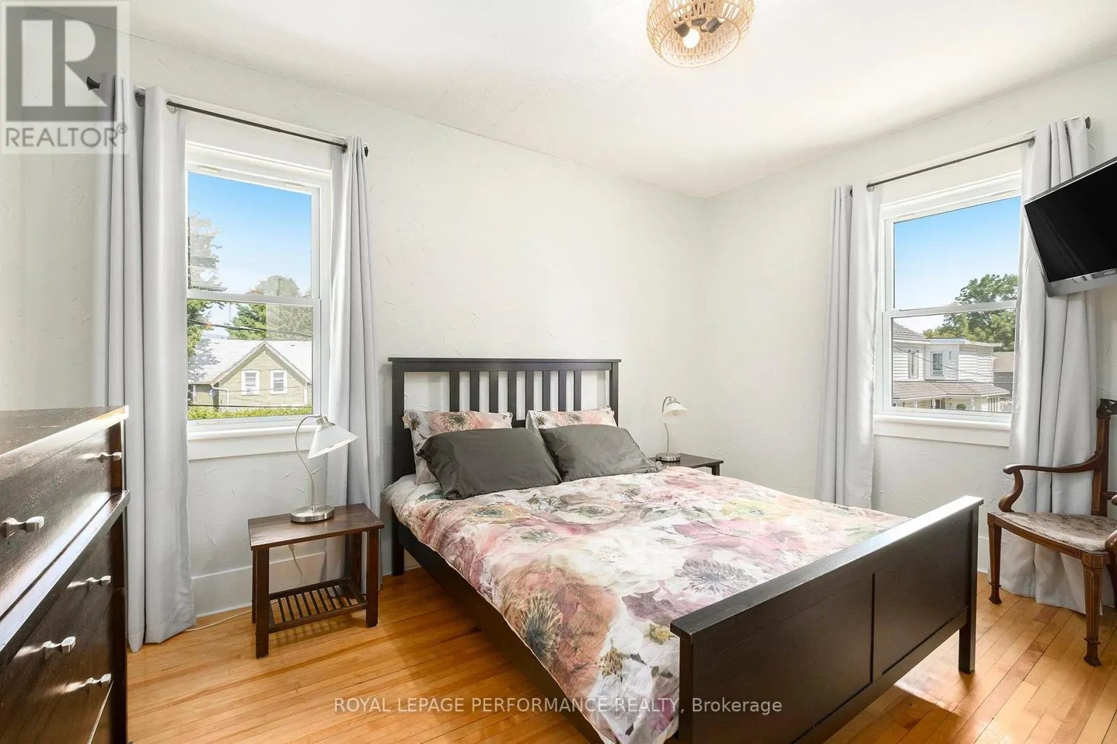 5 MINTO STREET