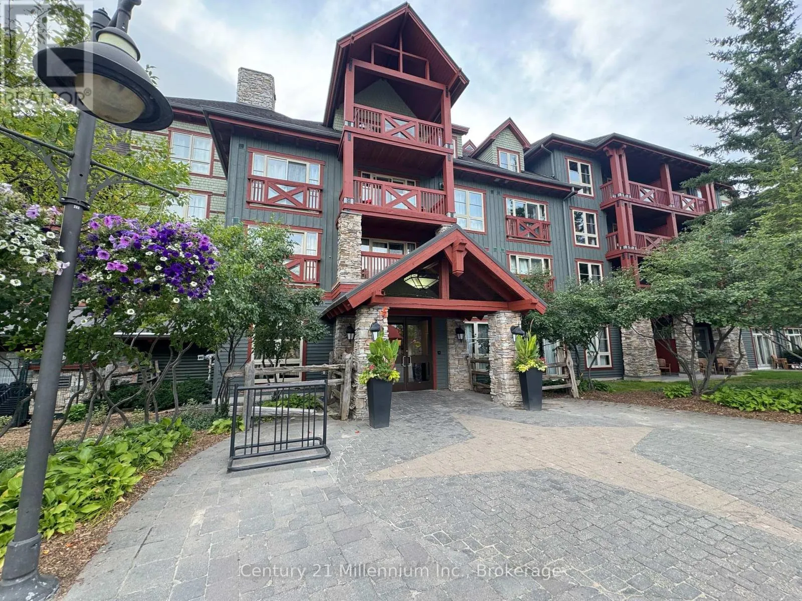 201 - 152 JOZO WEIDER BOULEVARD, #201