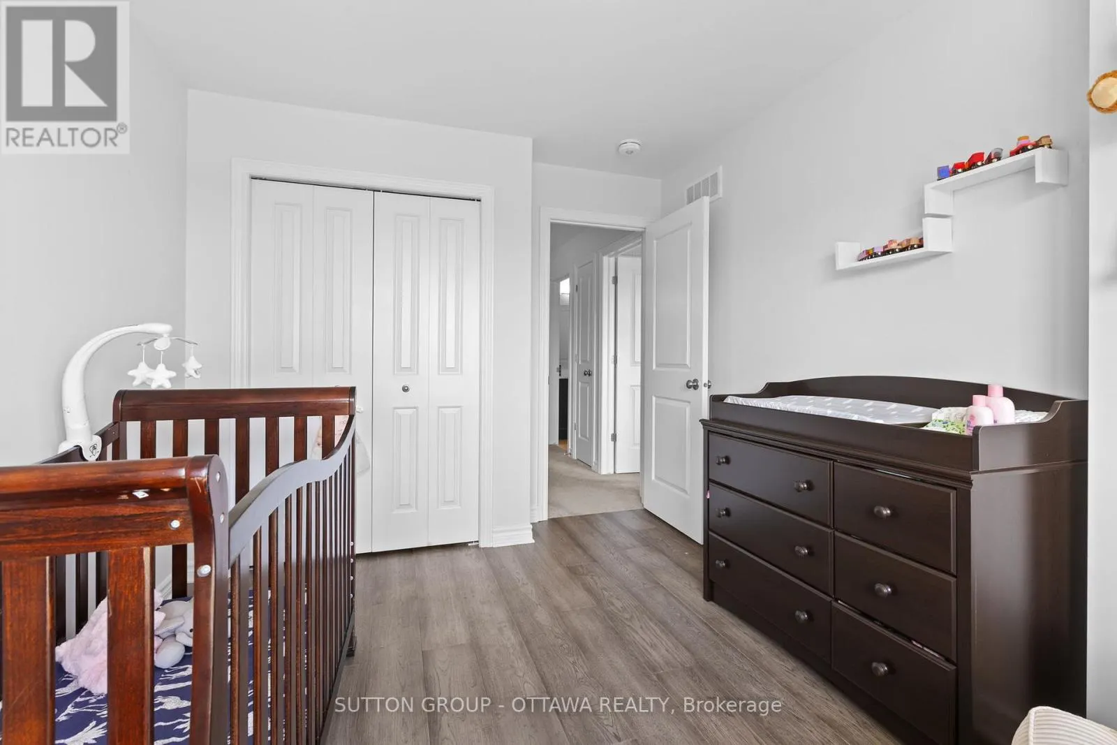 744 PUTNEY CRESCENT