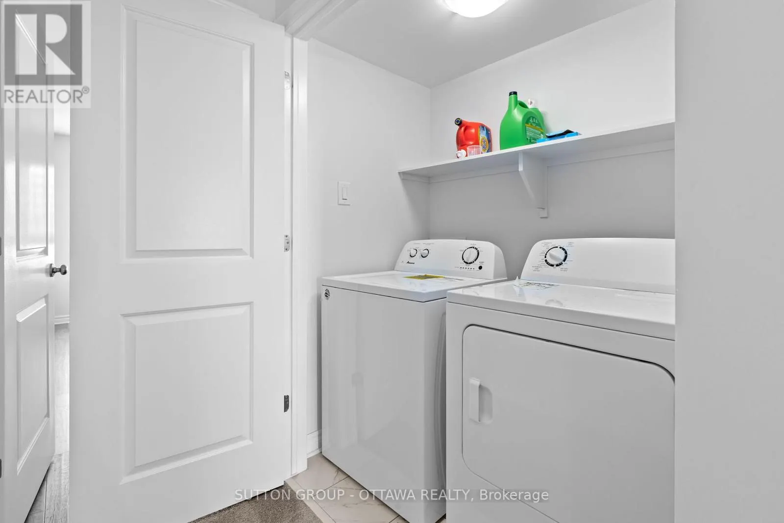 744 PUTNEY CRESCENT