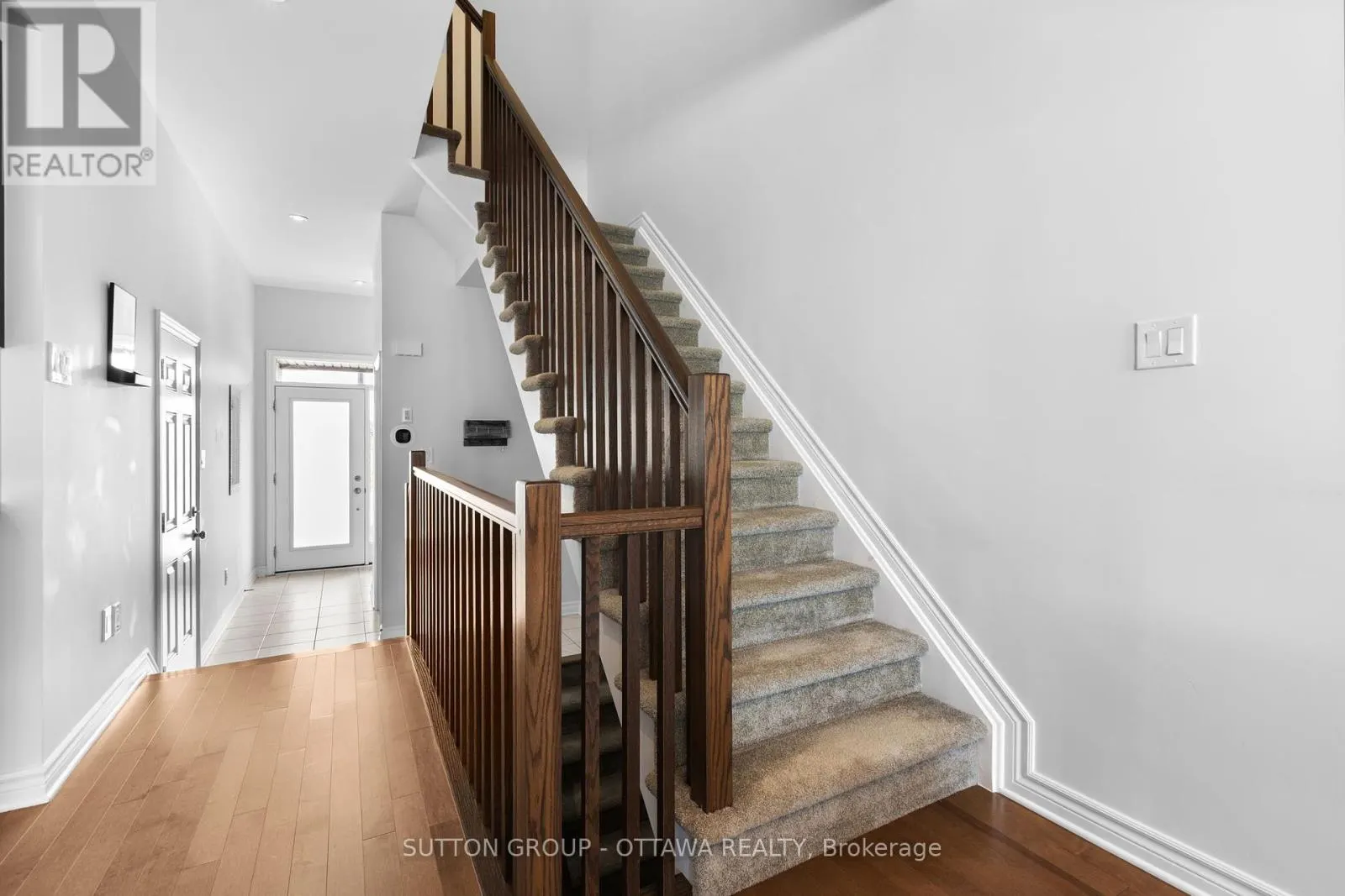 744 PUTNEY CRESCENT