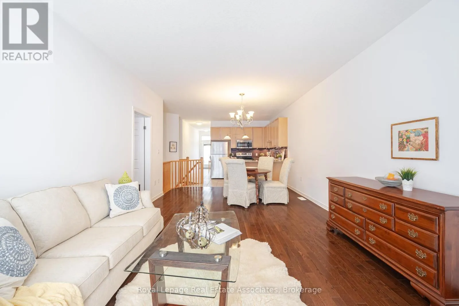10 CORNFLOWER CRESCENT