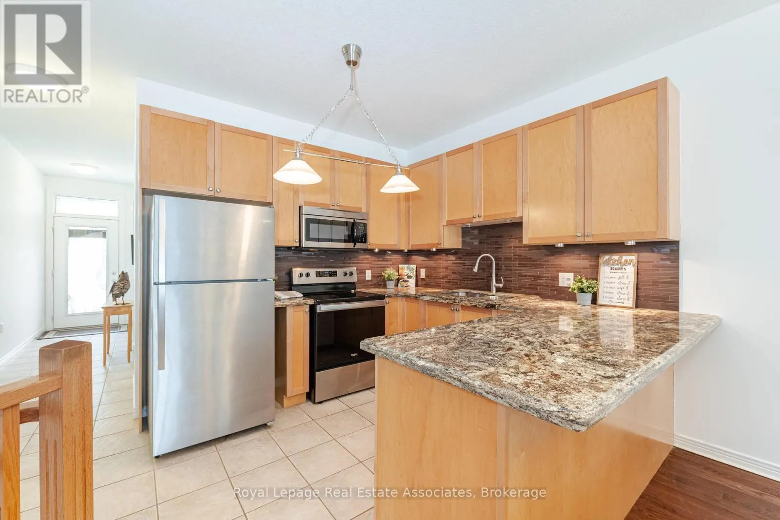10 CORNFLOWER CRESCENT