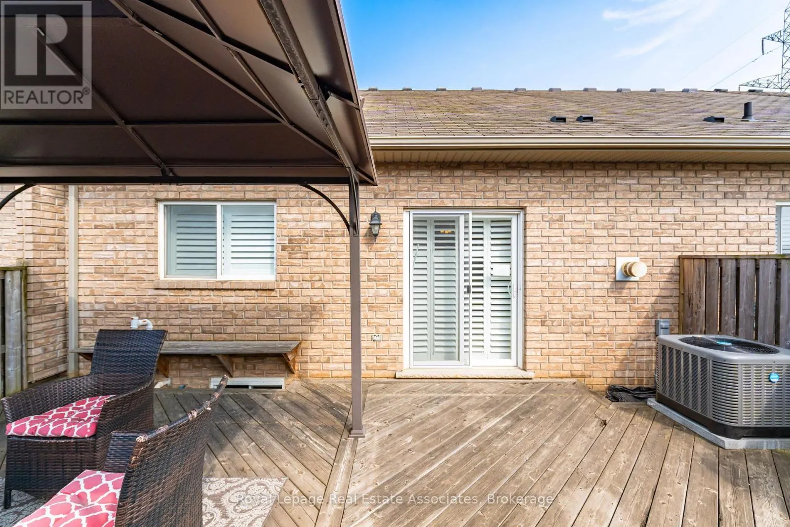 10 CORNFLOWER CRESCENT