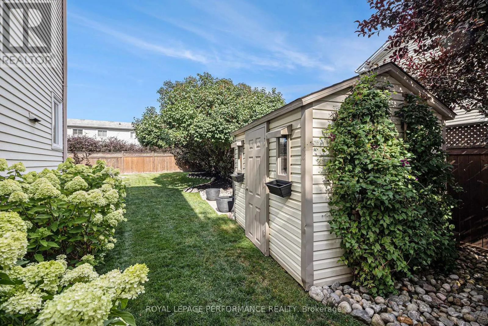 653 THICKET WAY