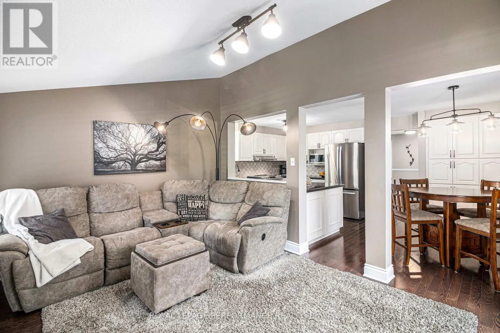 653 THICKET WAY