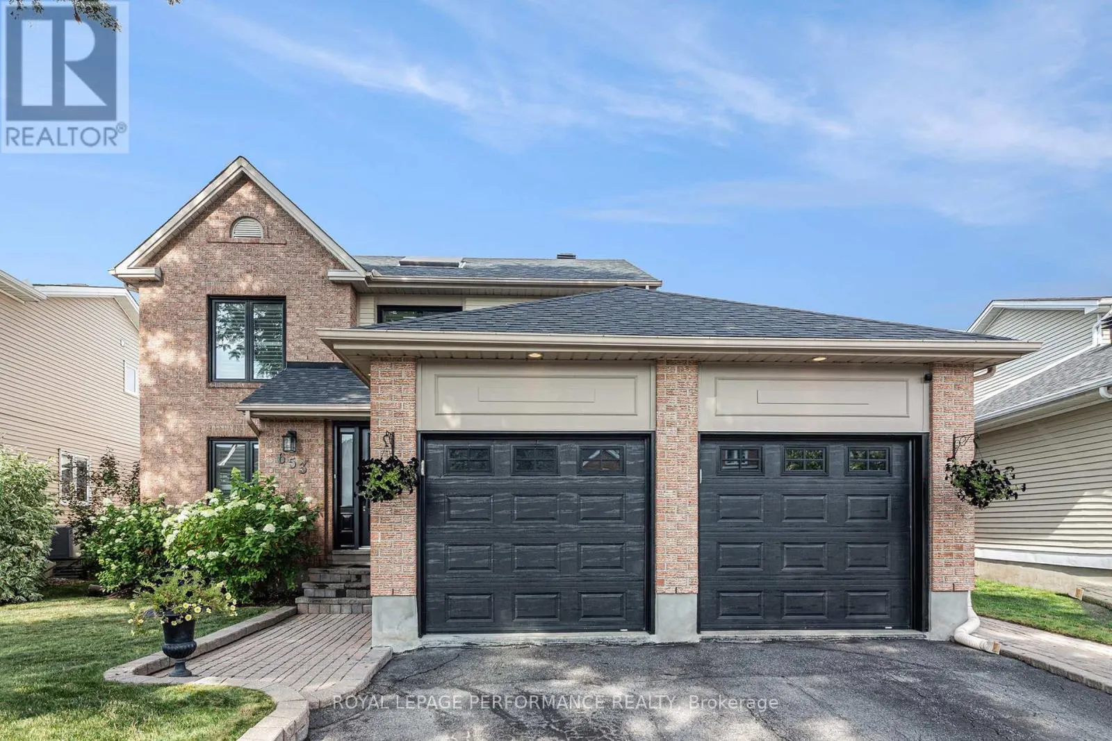 653 THICKET WAY