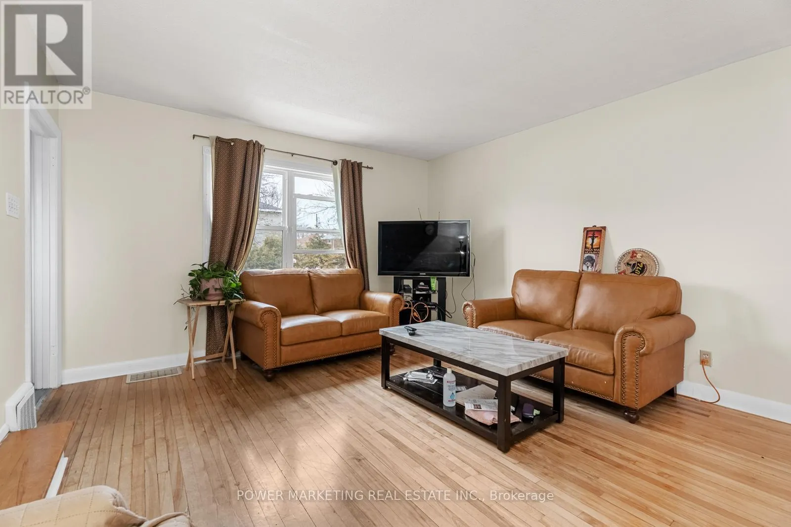 1047 HOLLINGTON STREET