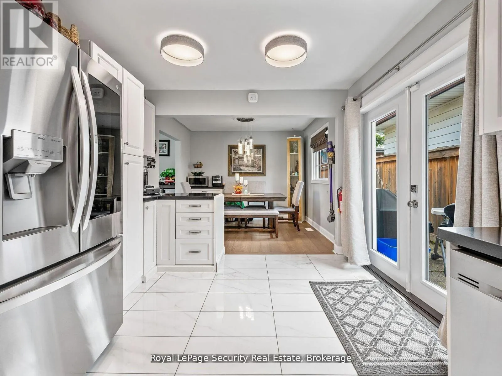 2 MAITLAND AVENUE