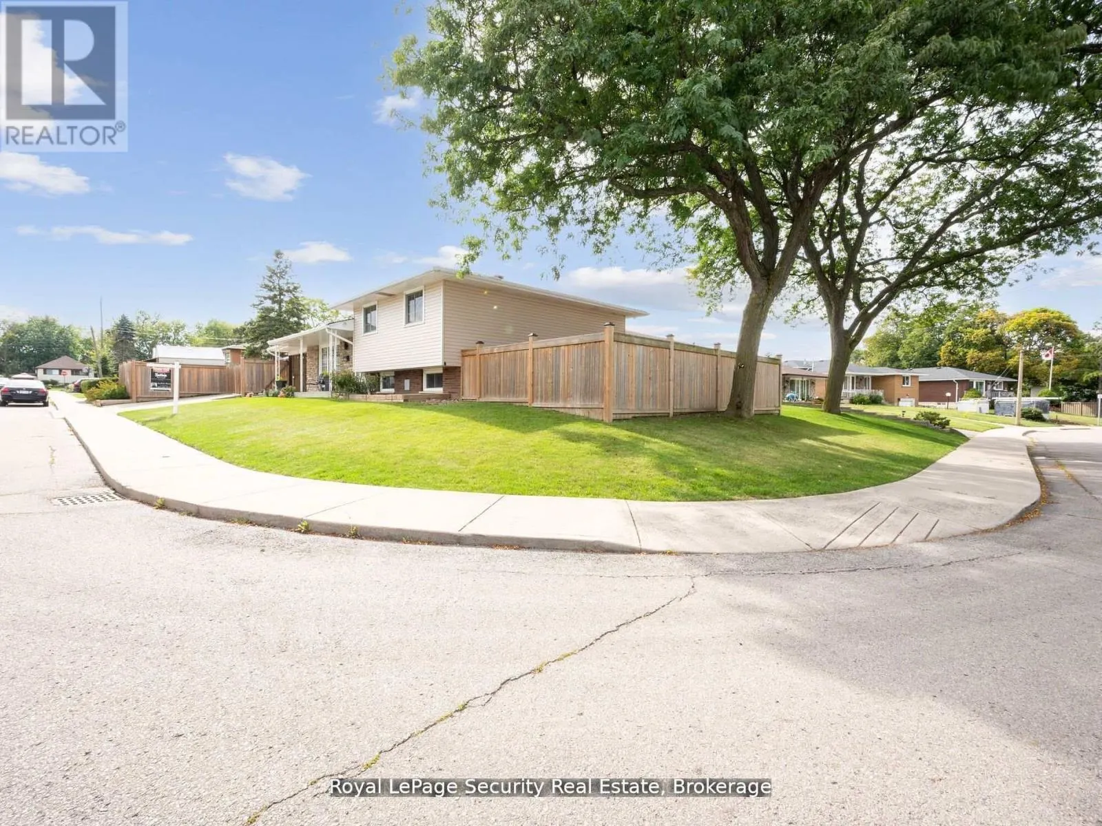 2 MAITLAND AVENUE