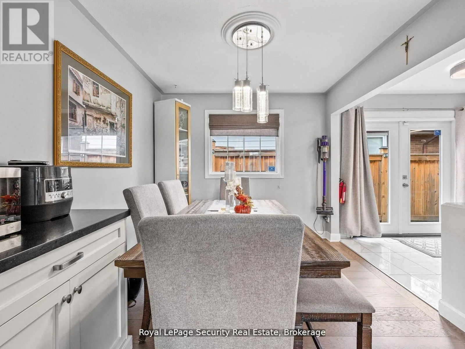 2 MAITLAND AVENUE
