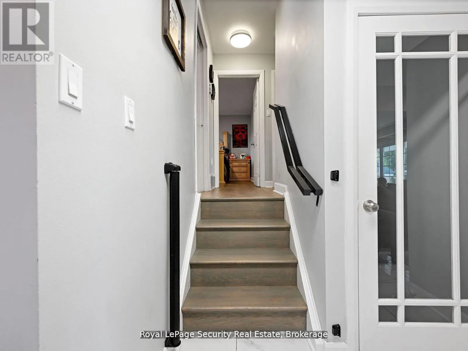 2 MAITLAND AVENUE
