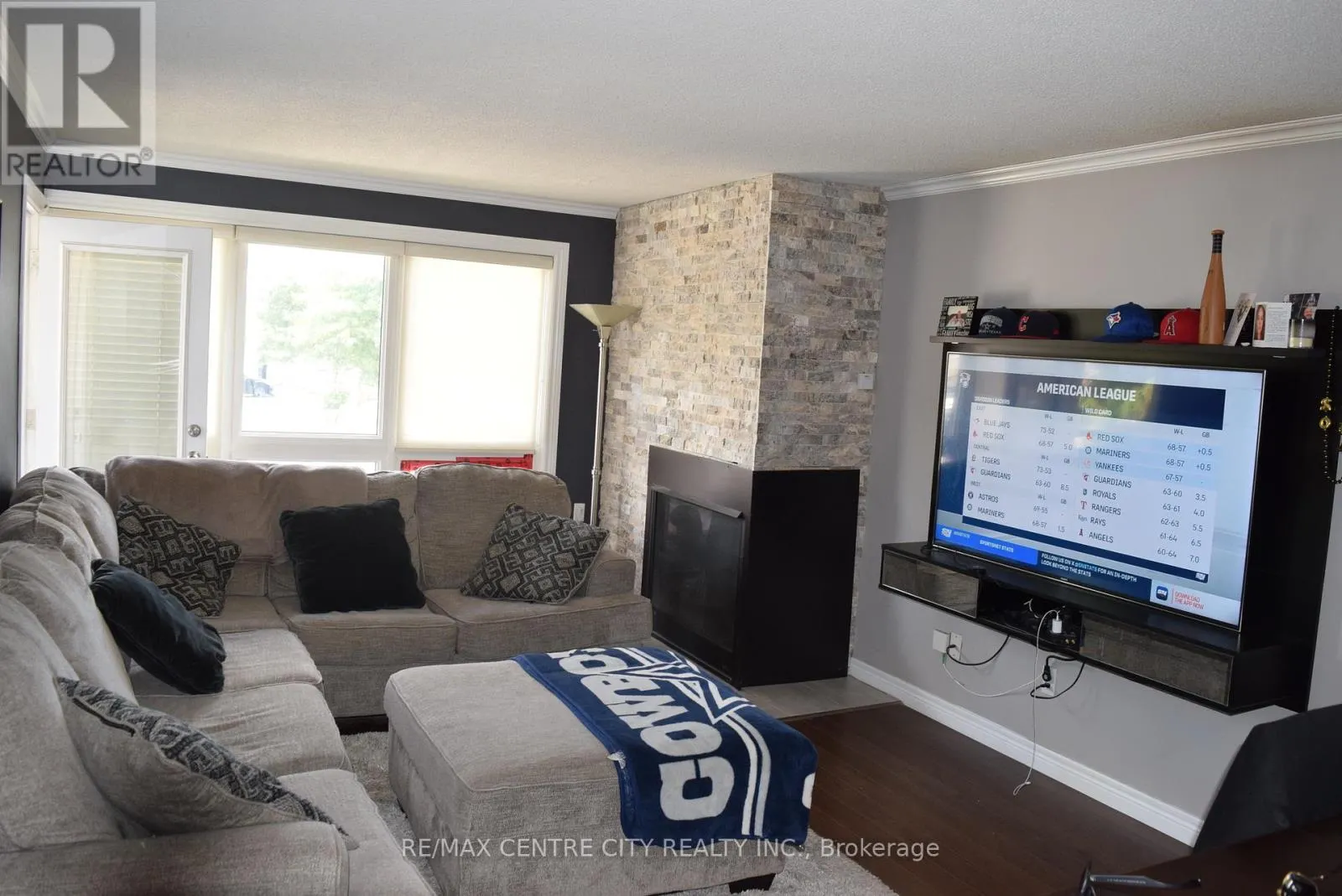207 - 5 JACKSWAY CRESCENT, #207