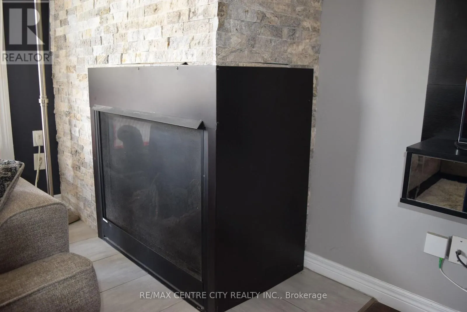 207 - 5 JACKSWAY CRESCENT, #207