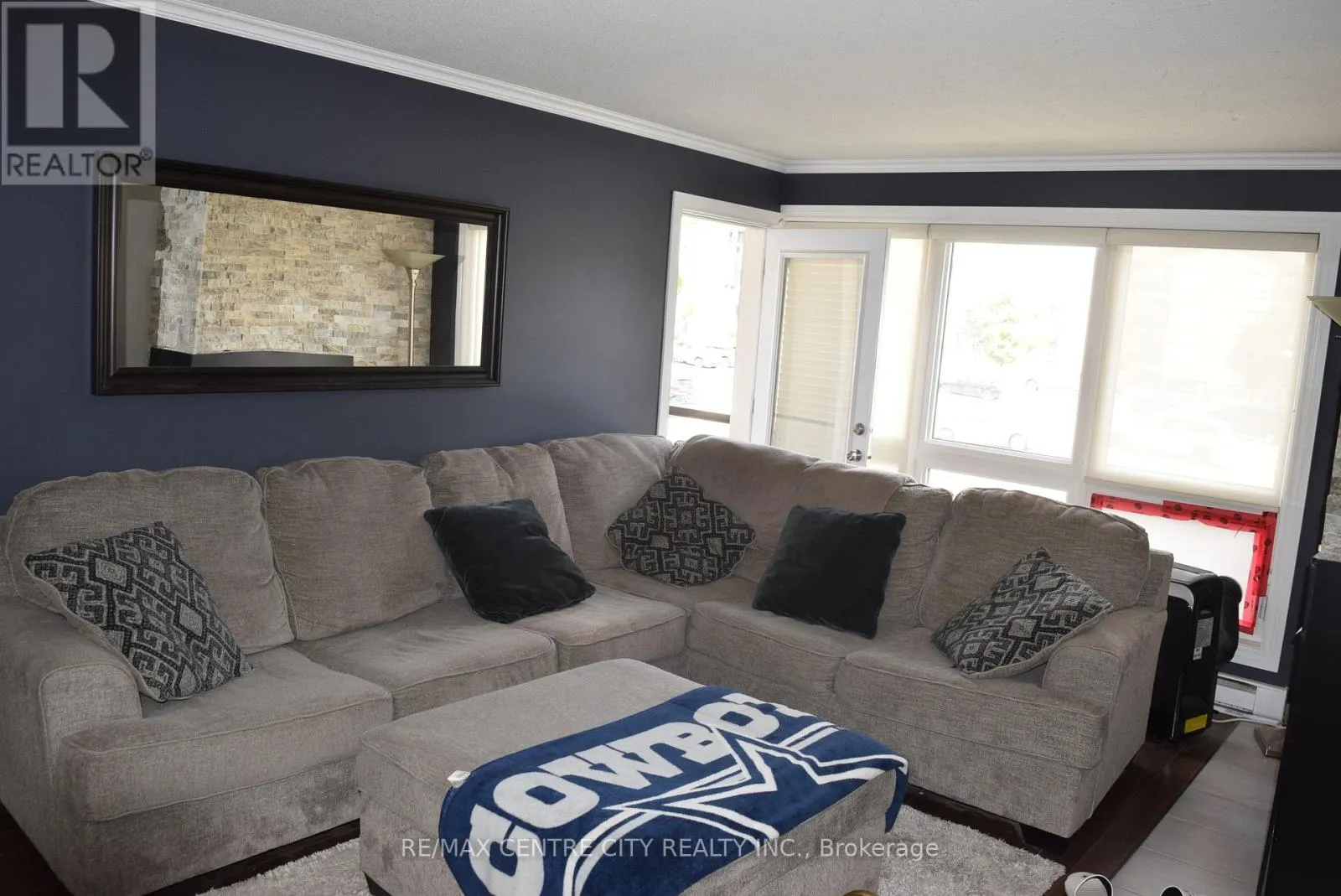 207 - 5 JACKSWAY CRESCENT, #207