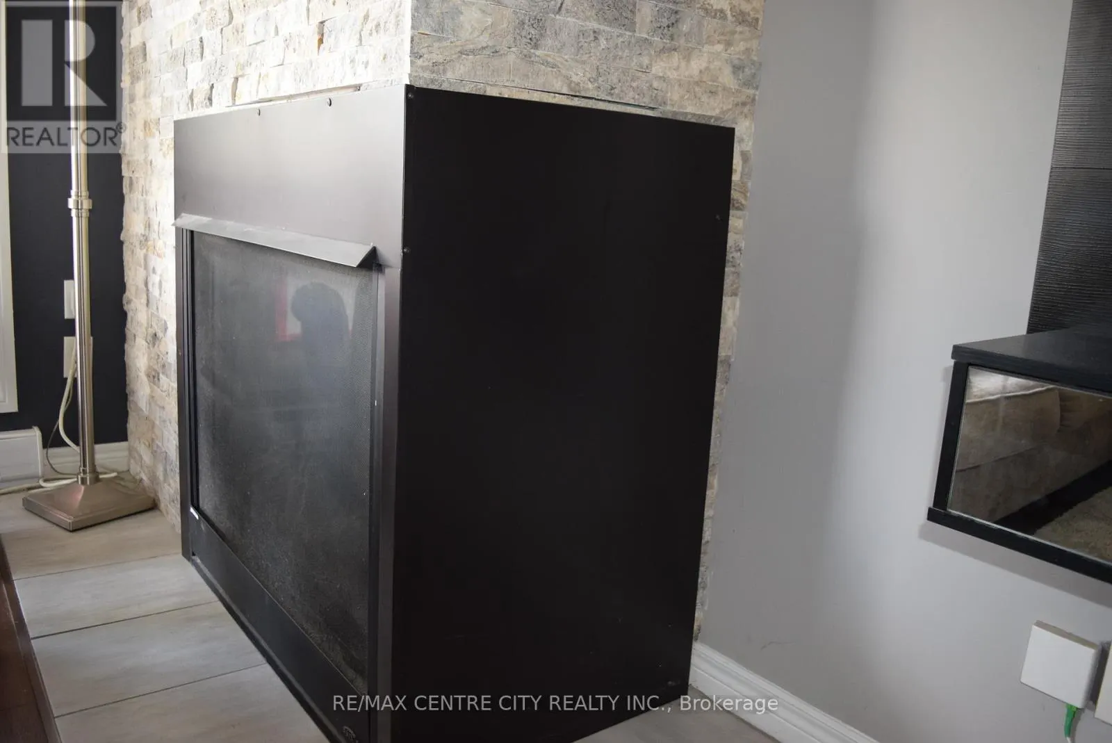 207 - 5 JACKSWAY CRESCENT, #207