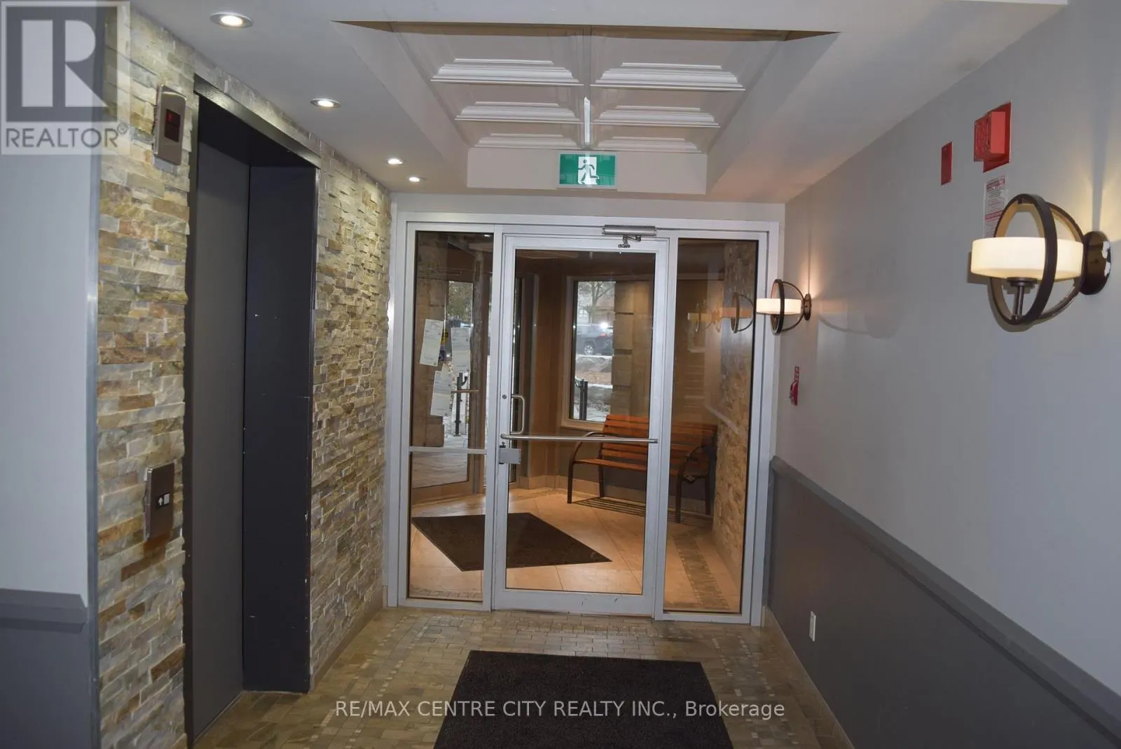 207 - 5 JACKSWAY CRESCENT, #207