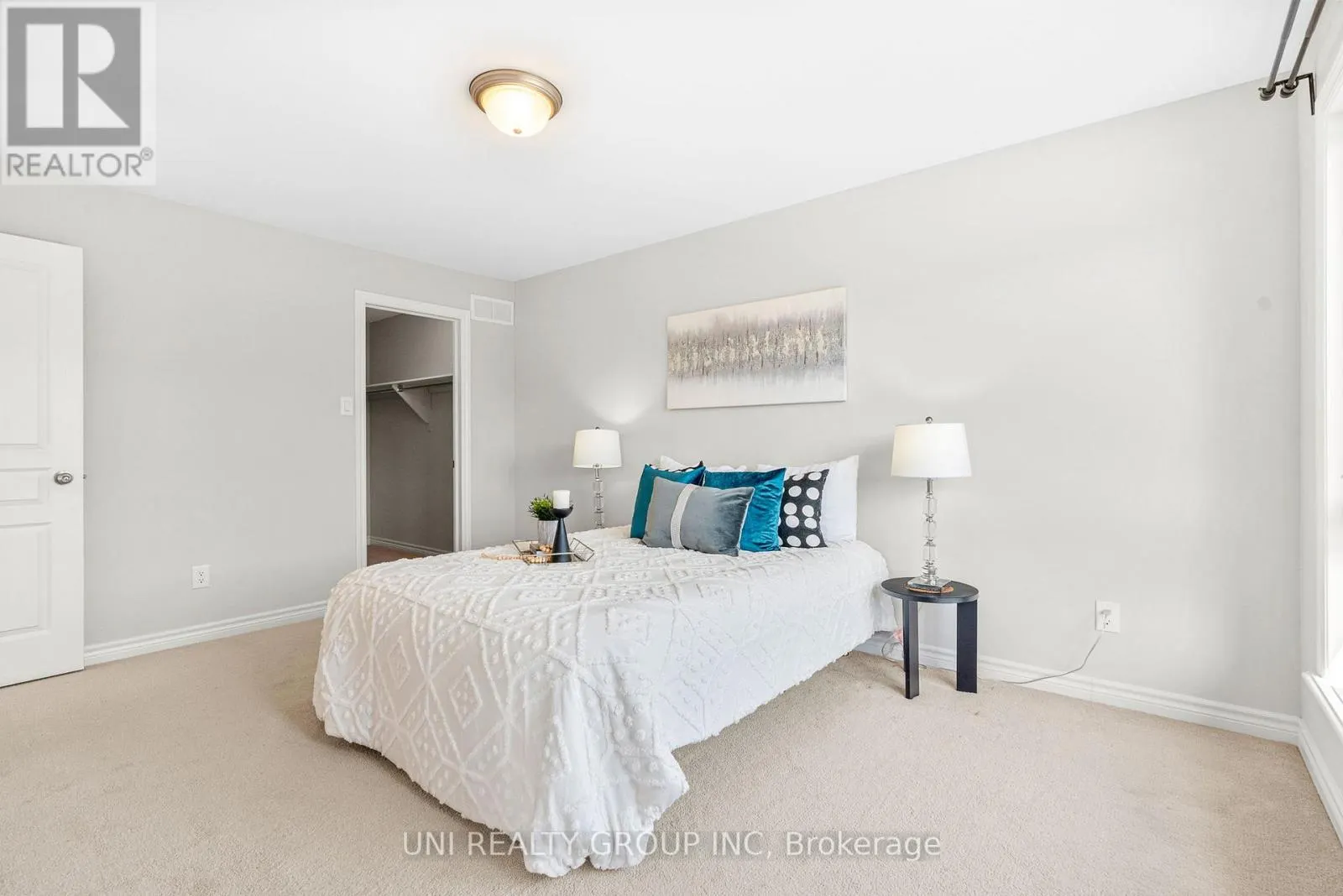 245 DOLCE CRESCENT