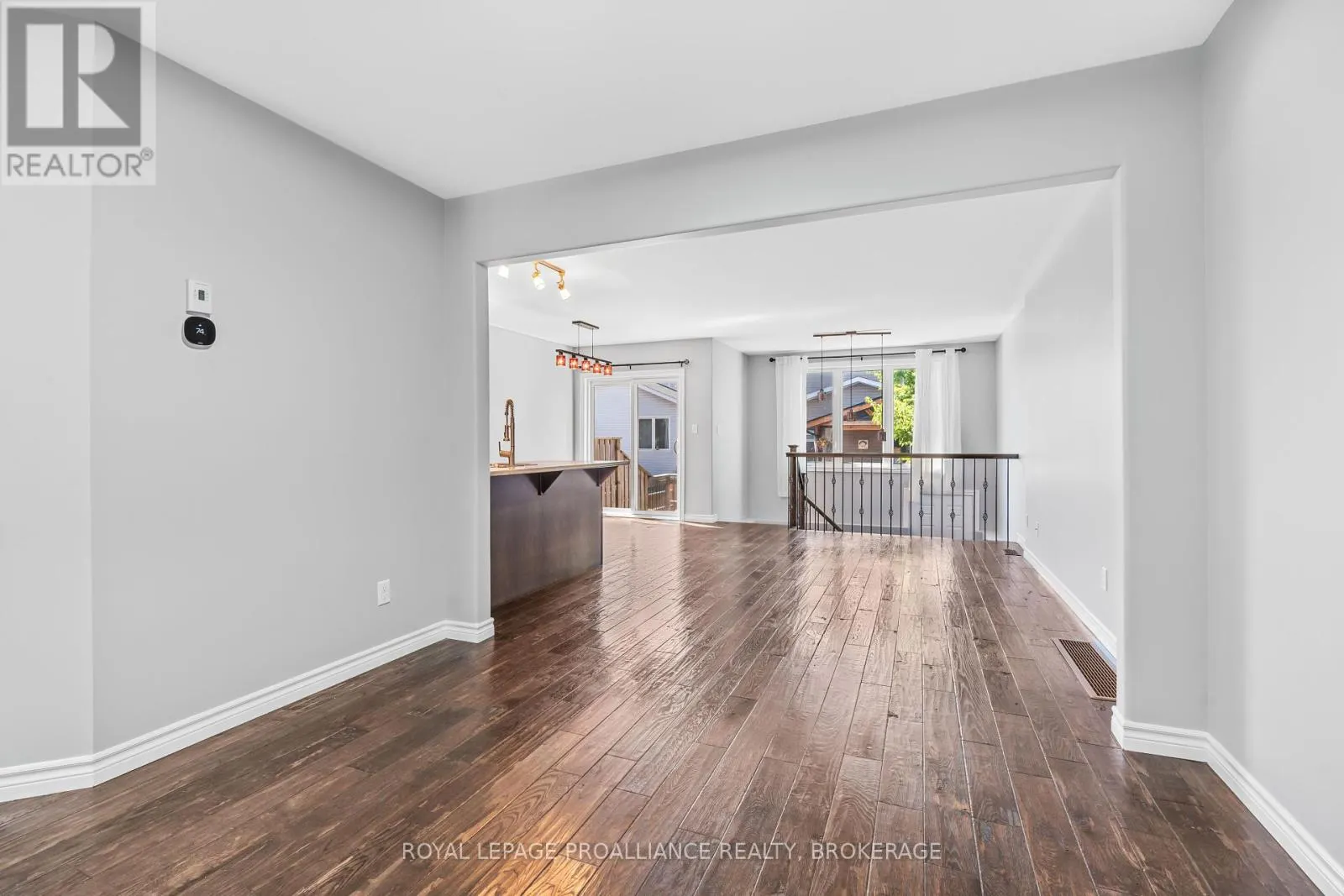 1584 DAVENPORT CRESCENT