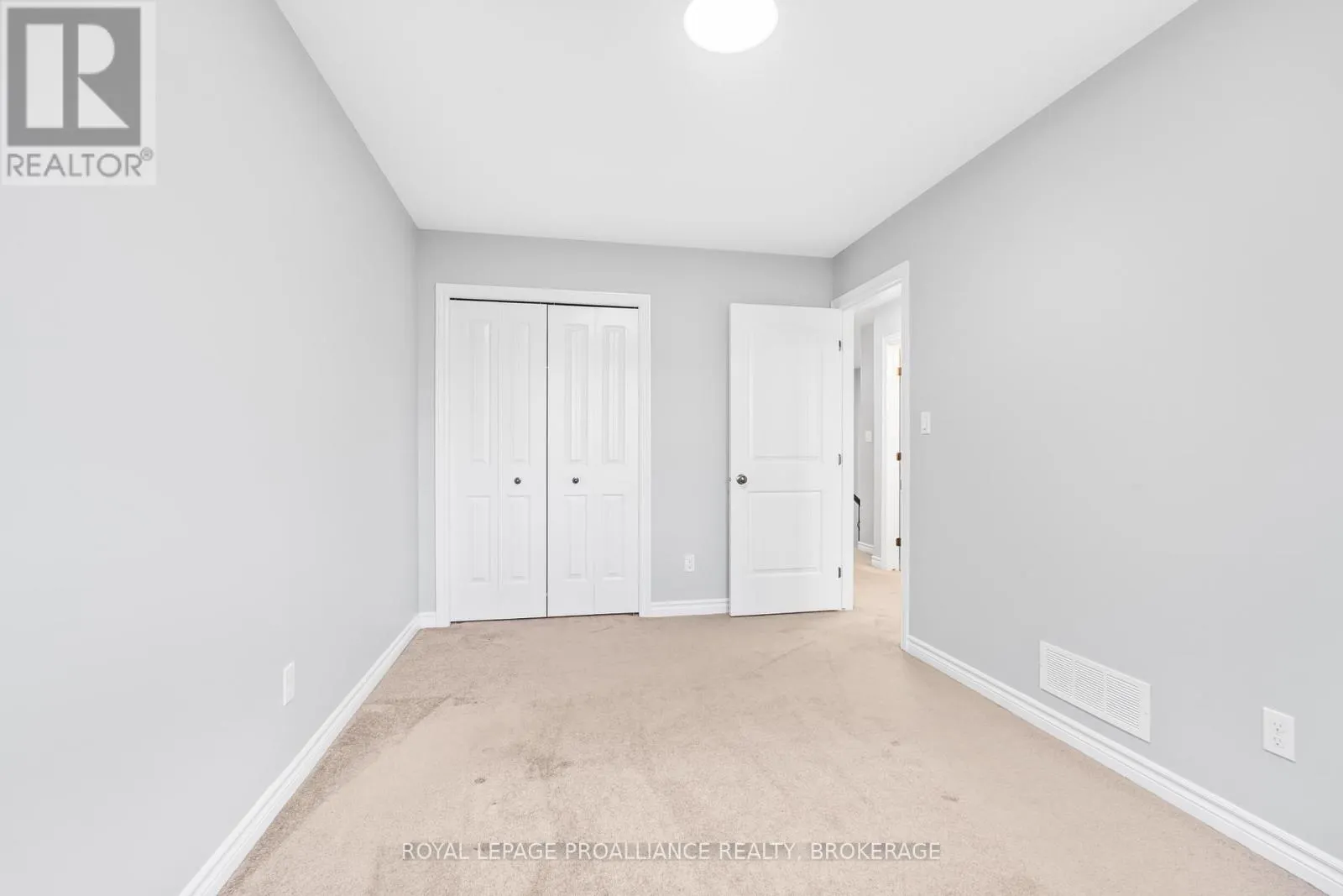 1584 DAVENPORT CRESCENT