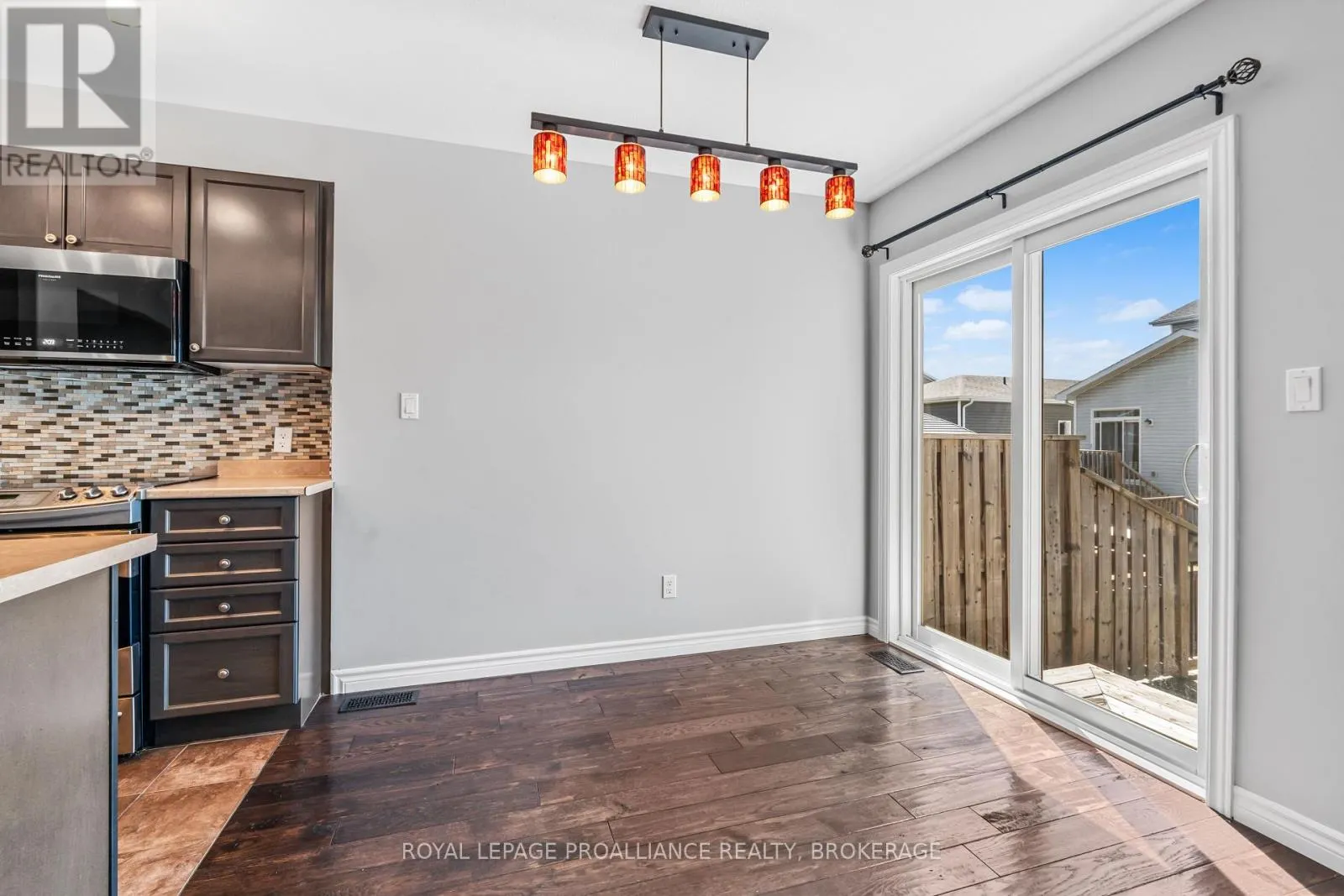 1584 DAVENPORT CRESCENT