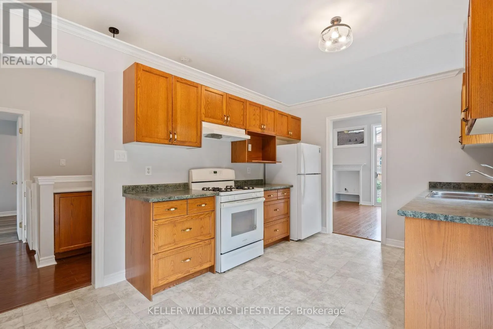68 - 1478 ADELAIDE STREET N, #68
