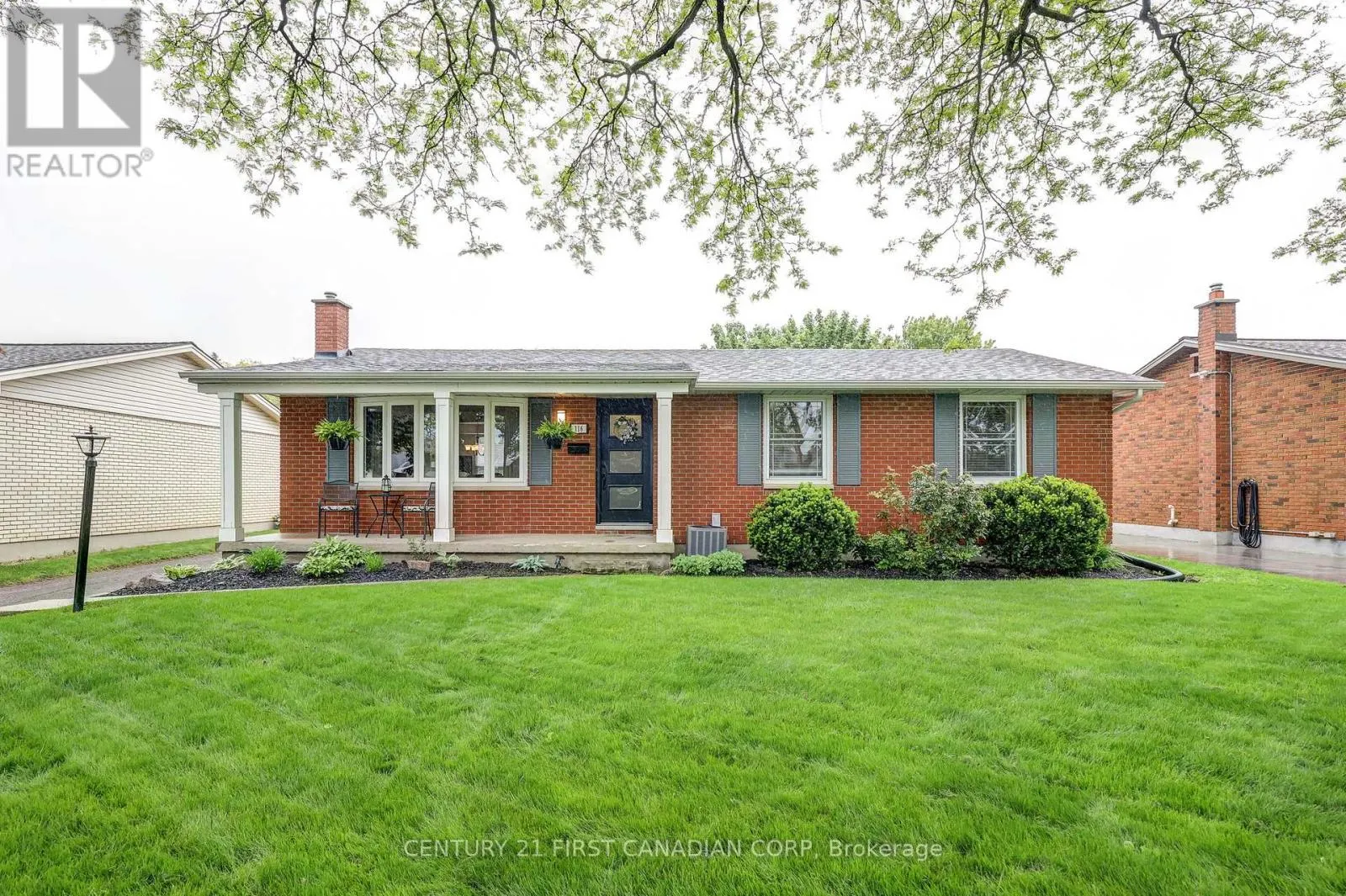 116 DOWNING CRESCENT