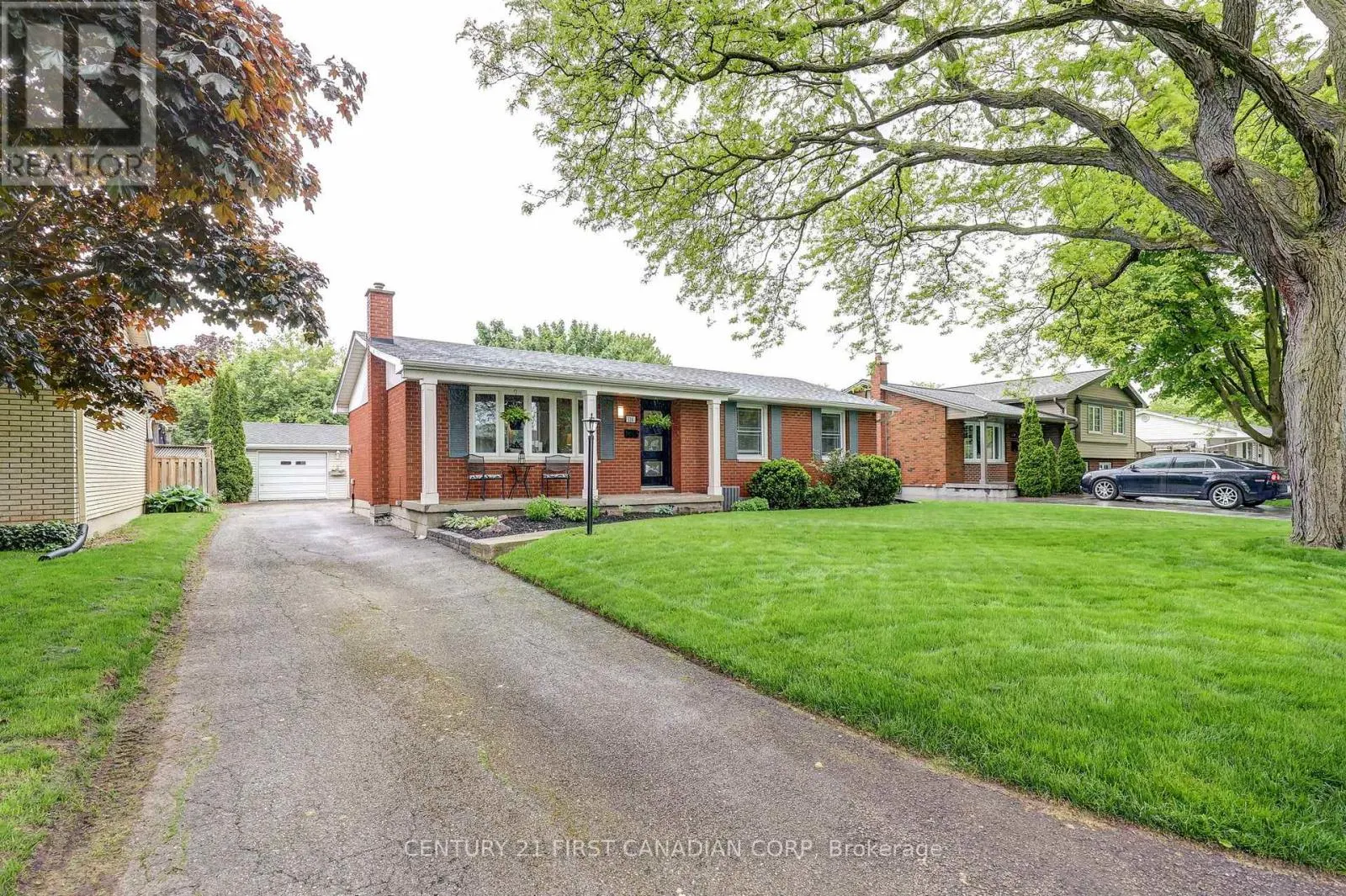 116 DOWNING CRESCENT