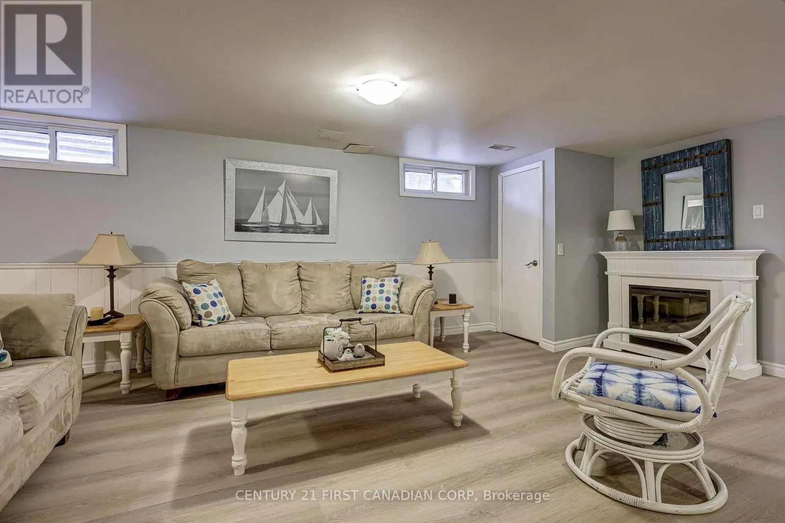 116 DOWNING CRESCENT