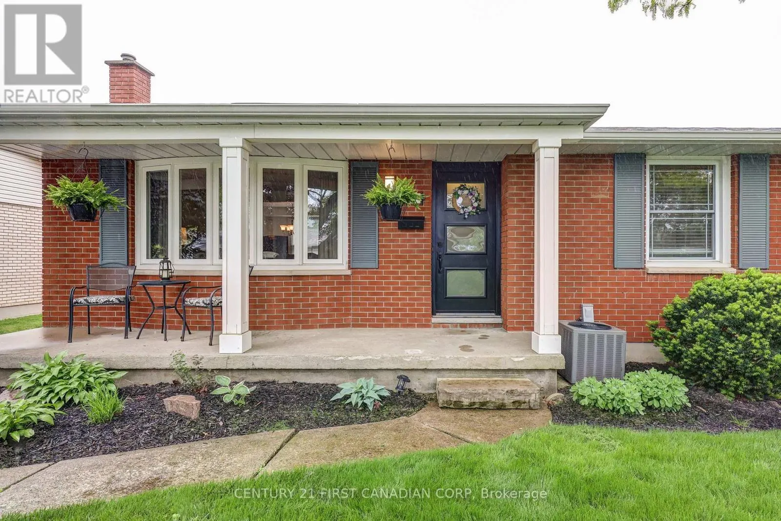 116 DOWNING CRESCENT