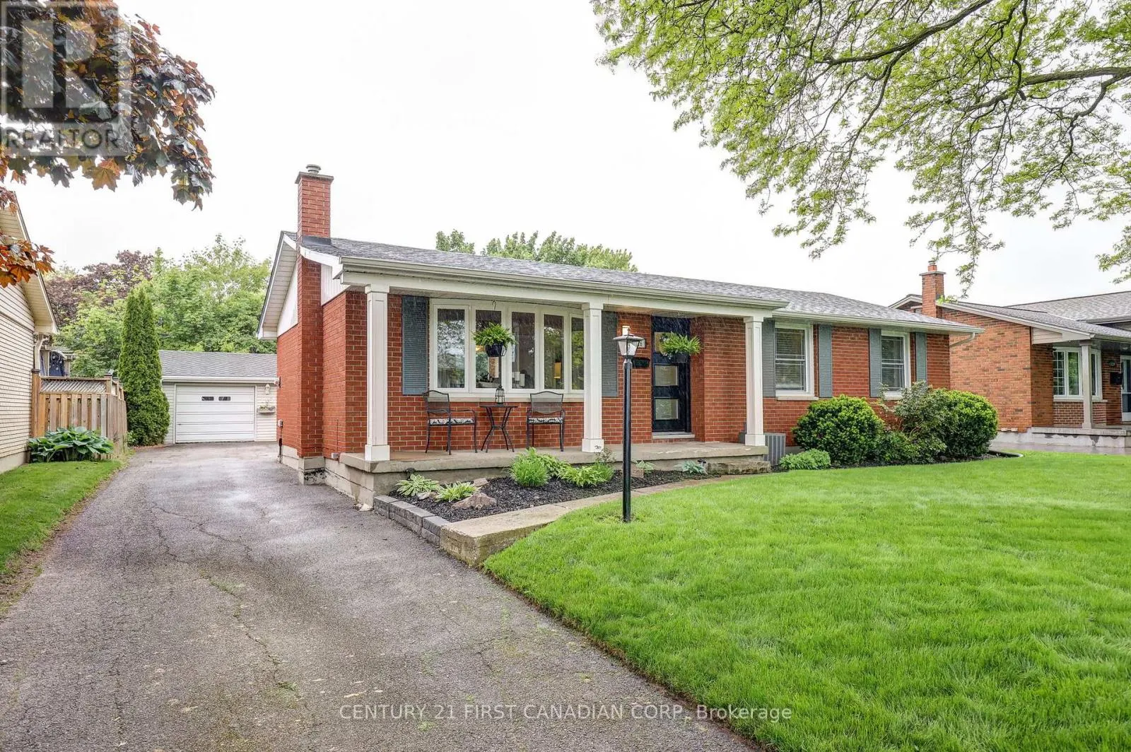 116 DOWNING CRESCENT