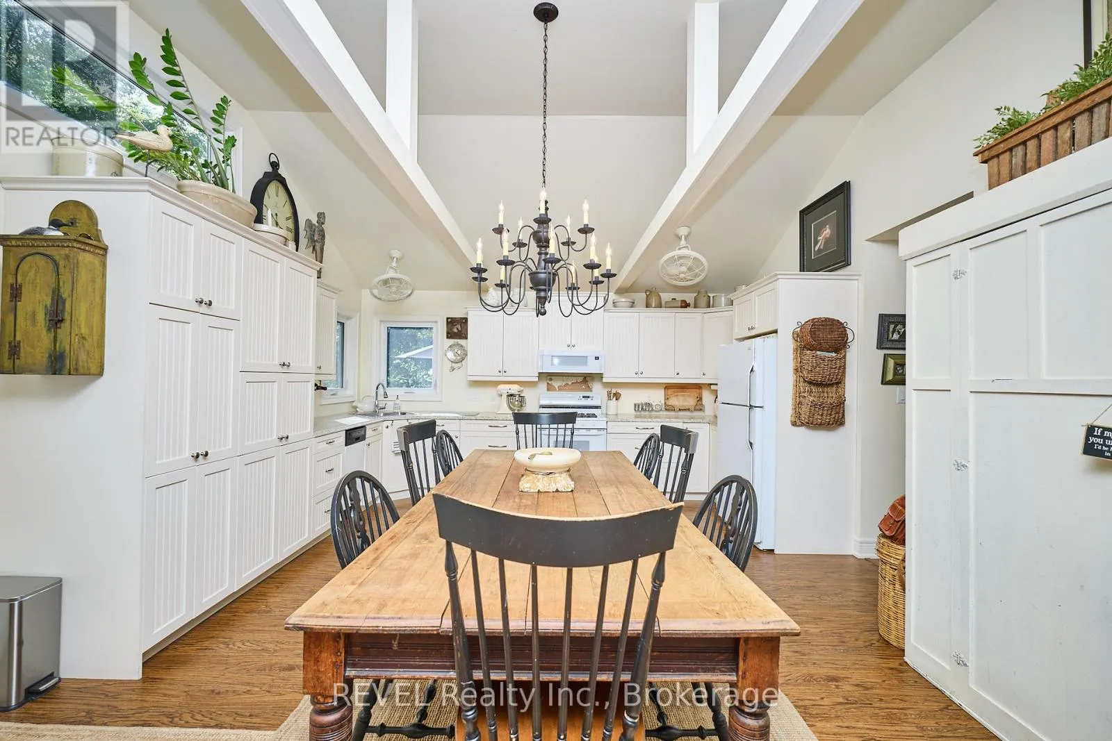 2890 COLONY ROAD