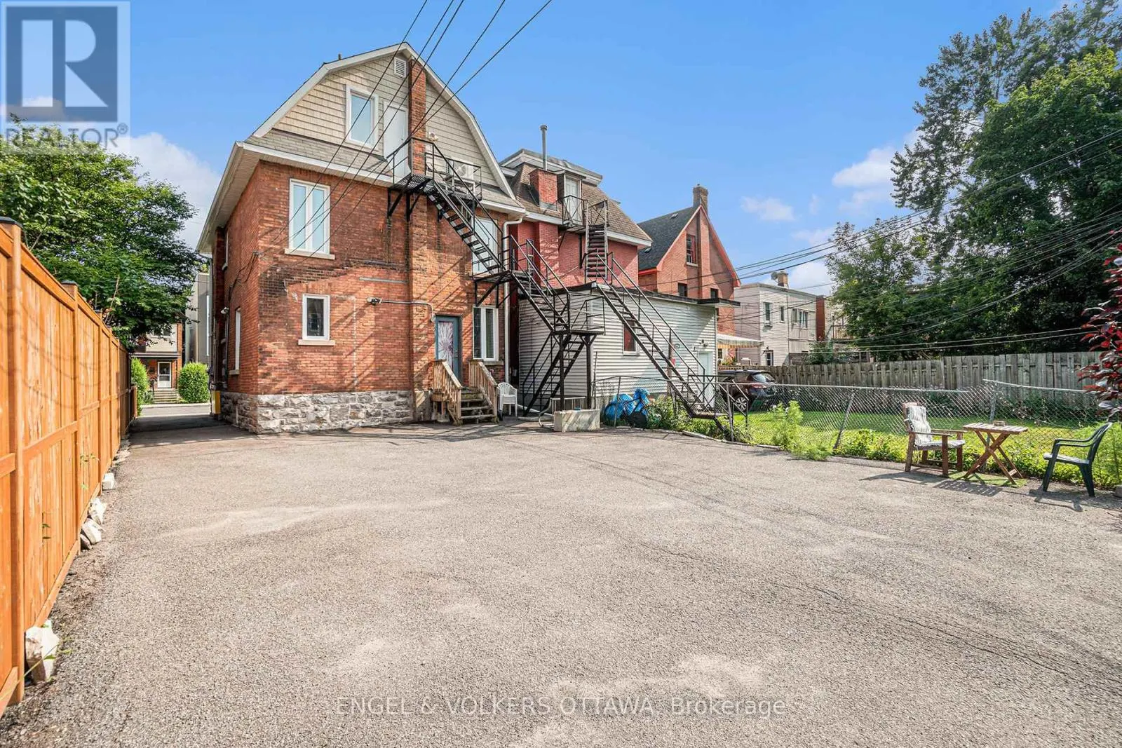 543 MCLEOD STREET
